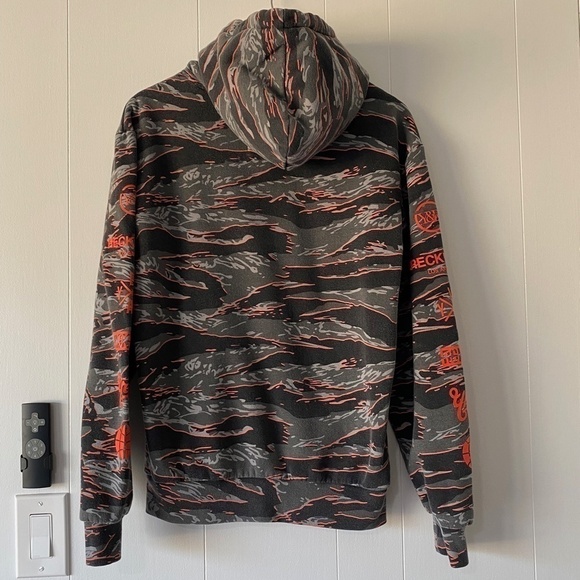 YOUNG and Reckless Los Angeles hoodie size small - Picture 3 of 9